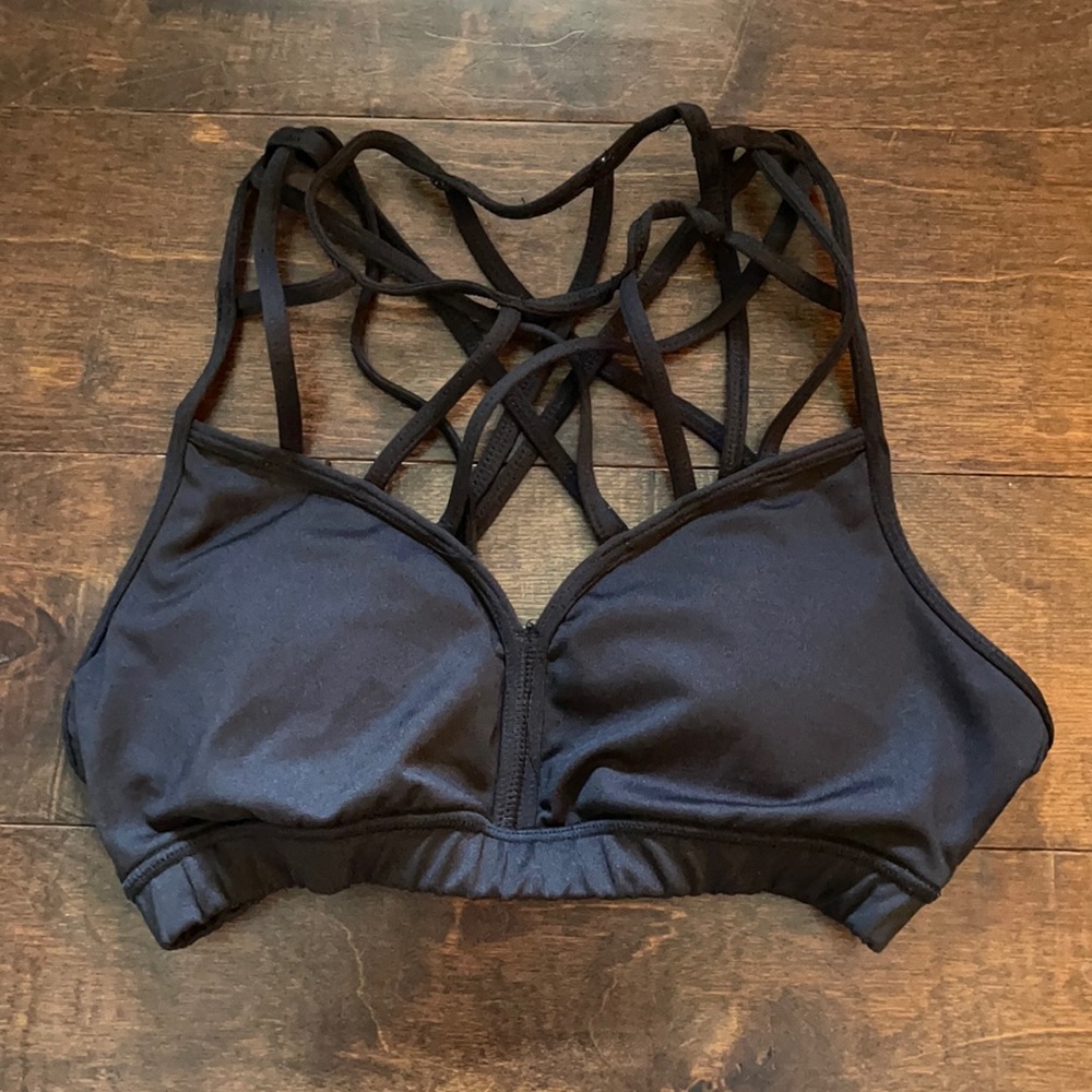 Small strappy workout bra